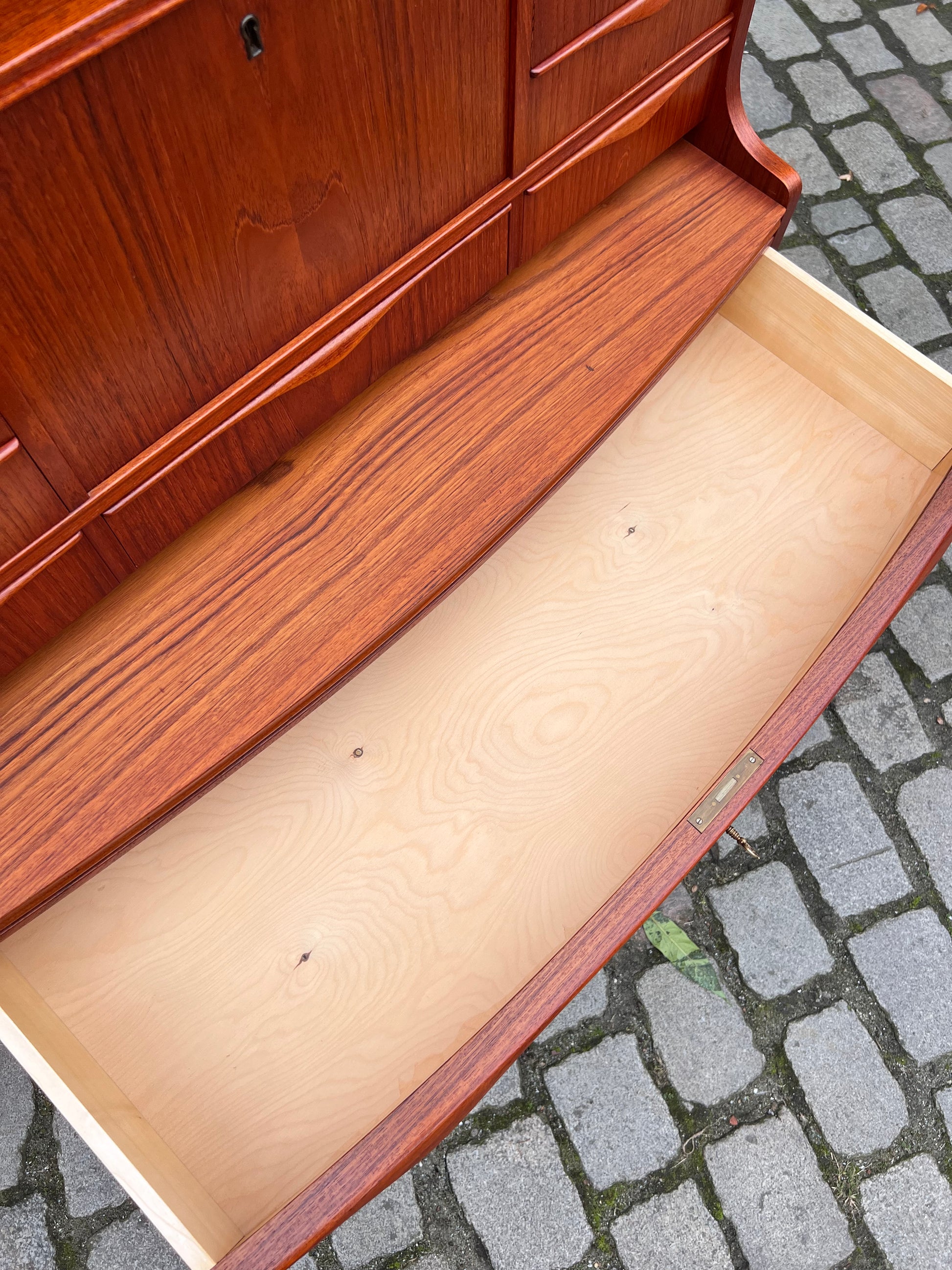 Halbrunder Sekretär Teak aus Dänemark