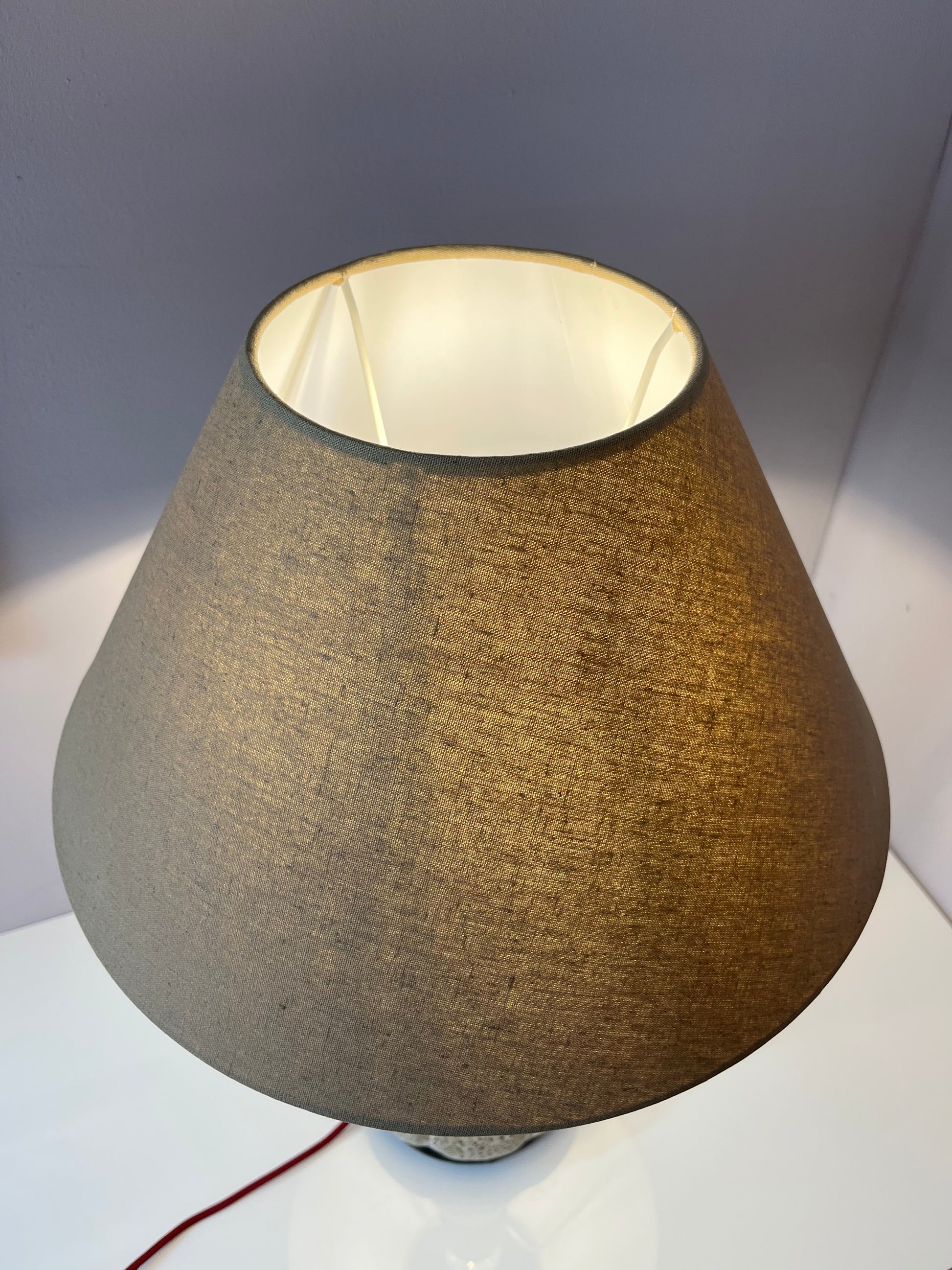 Tischlampe weiß braun Keramik von Hustadt Leuchten