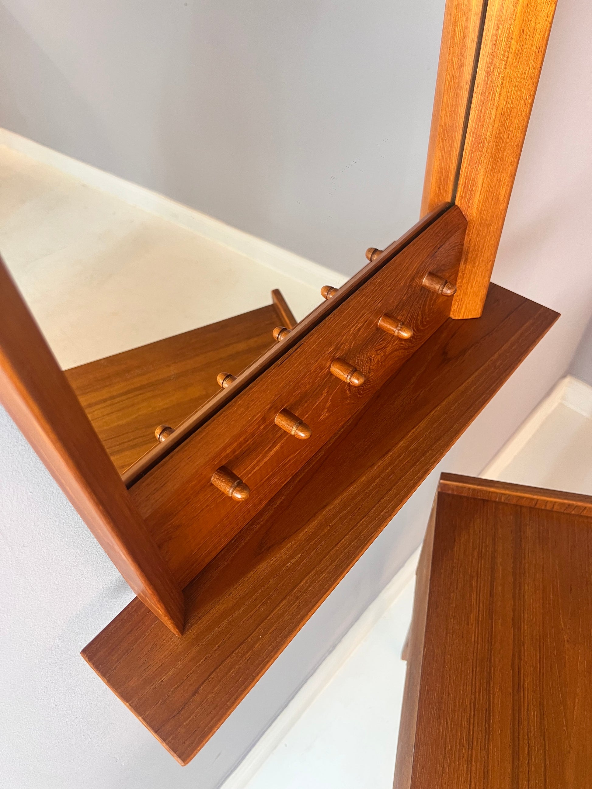 Set: Kommode mit Spiegel Teak