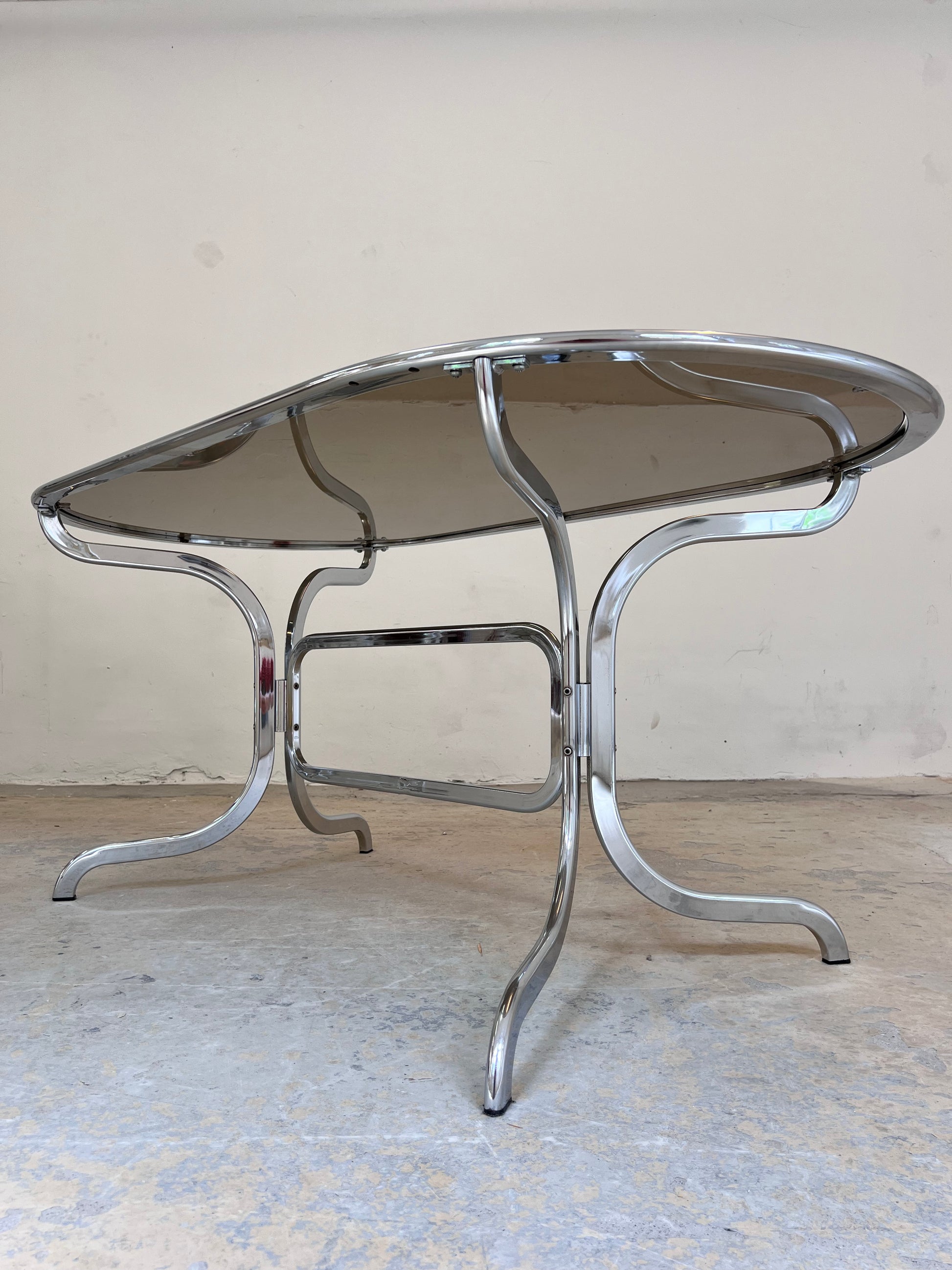 Ovaler Esstisch Chrom & Rauchglas von Gastone Rinaldi für Rima