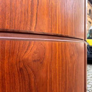 Eckschrank Teak mit Schloss aus Dänemark