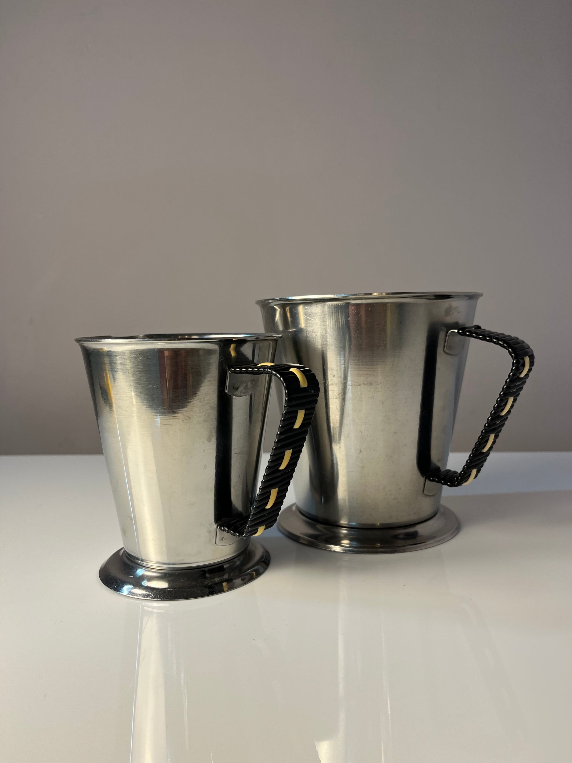 Set: 2x Kanne Edelstahl mit Webgriff aus Dänemark