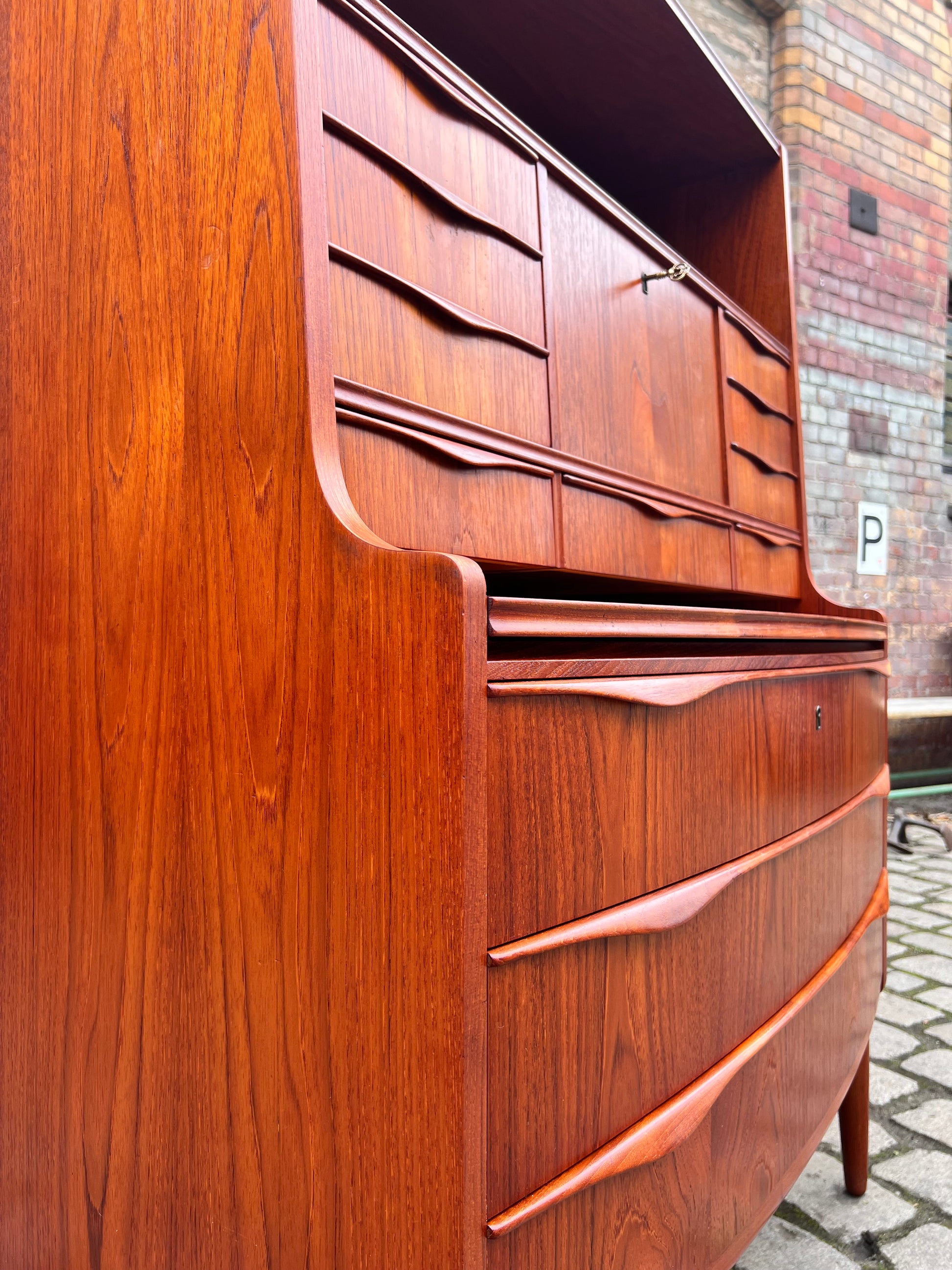 Halbrunder Sekretär Teak aus Dänemark