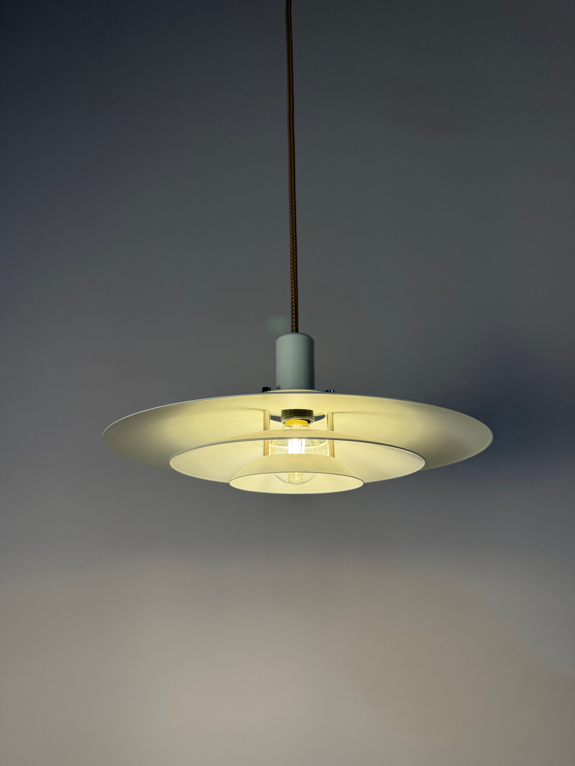 Lamellenlampe weiß aus Dänemark