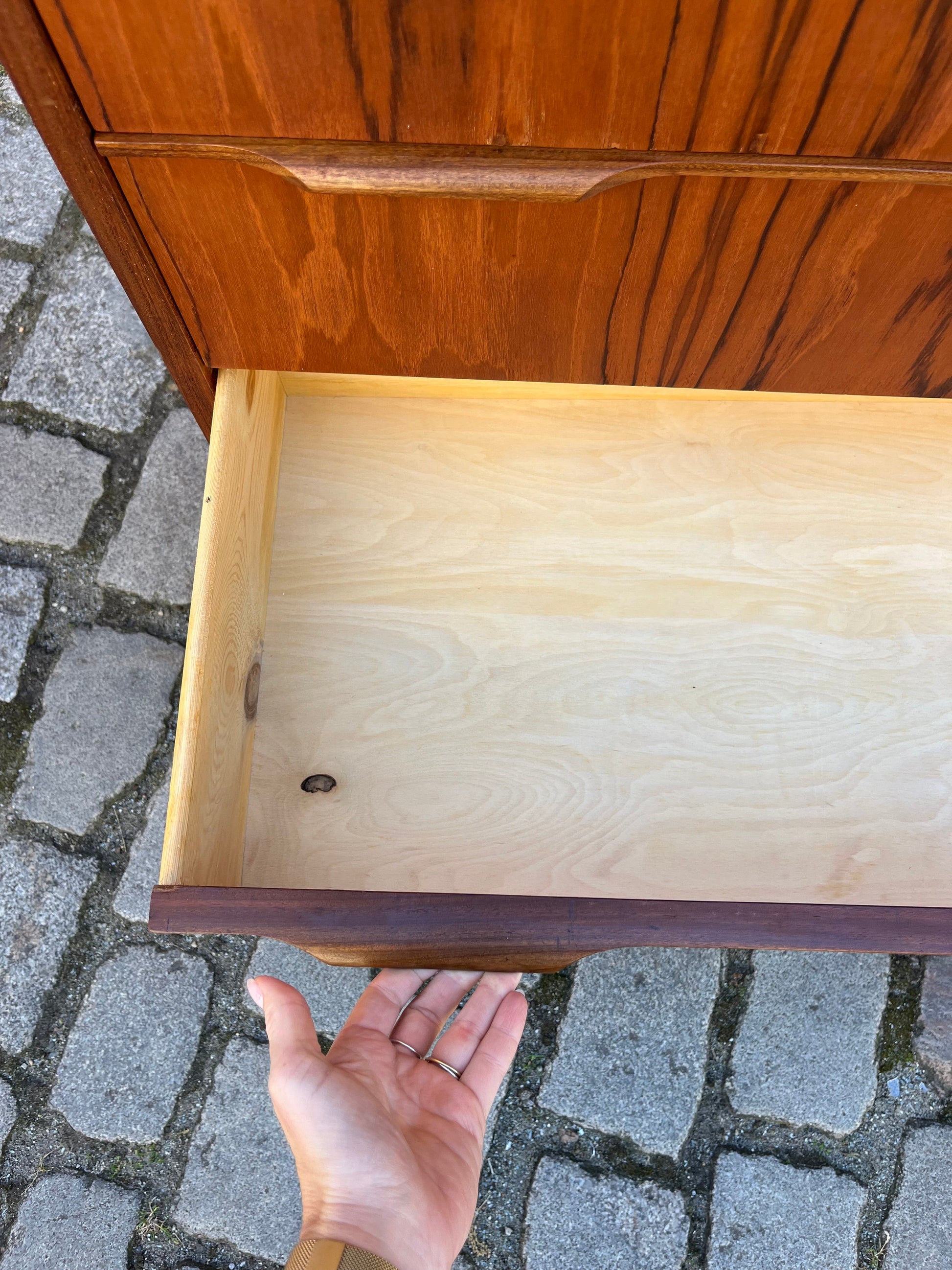 Kommode Teak mit Schloss aus Dänemark