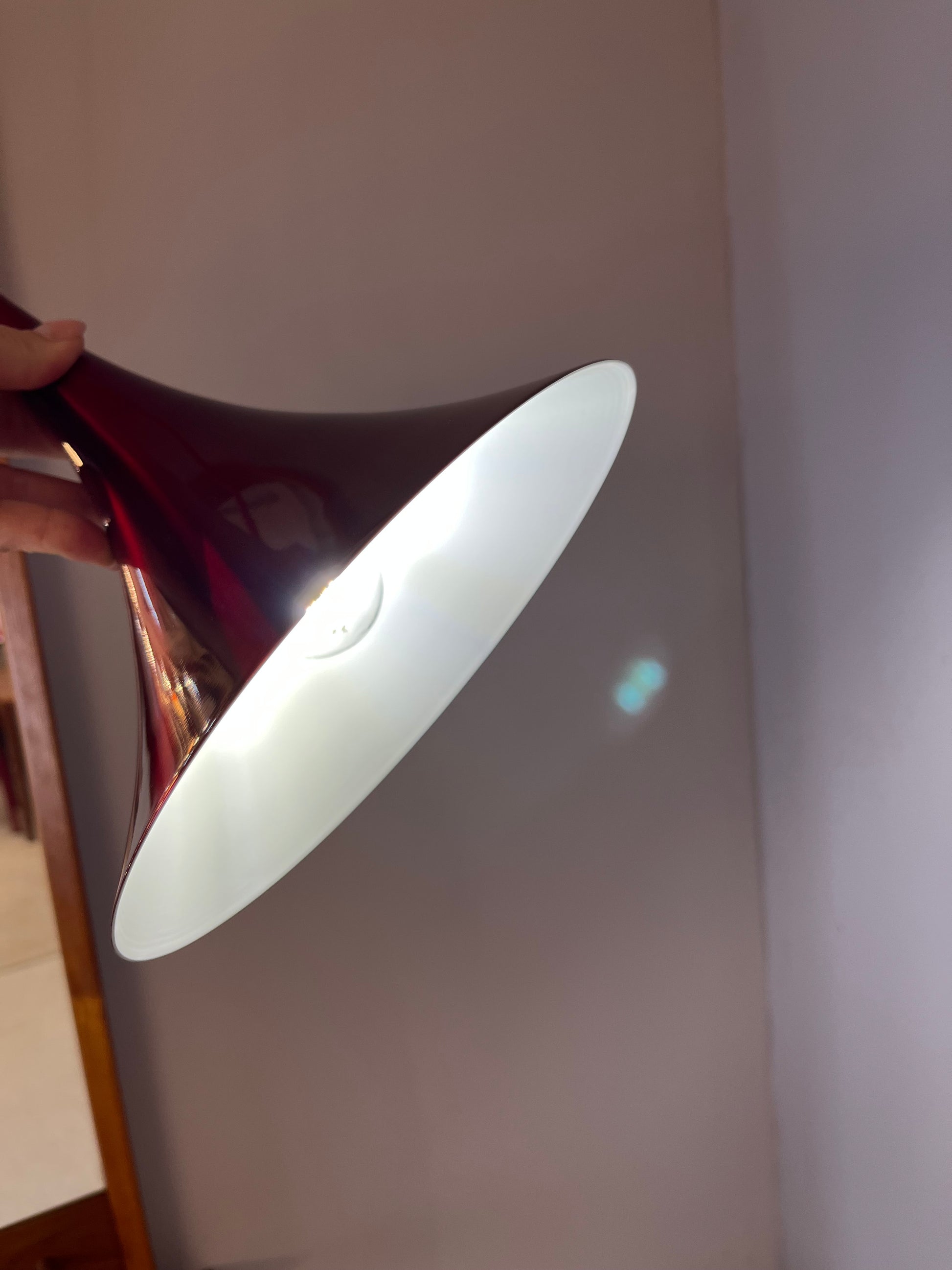 Trompetenlampe rot von Rada Darø