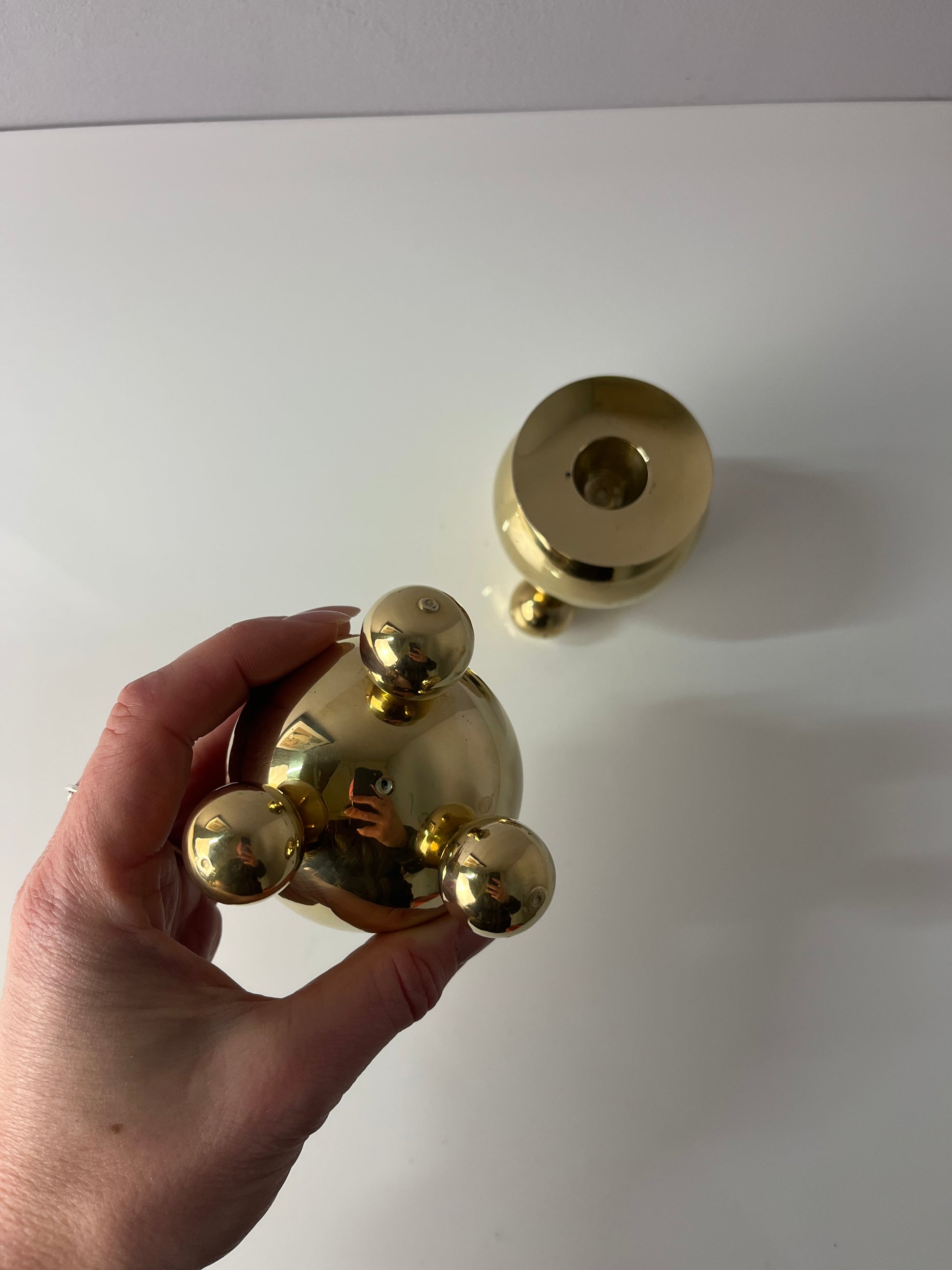 Set: 2x Kugel Kerzenständer Messing von Gusums Bruk