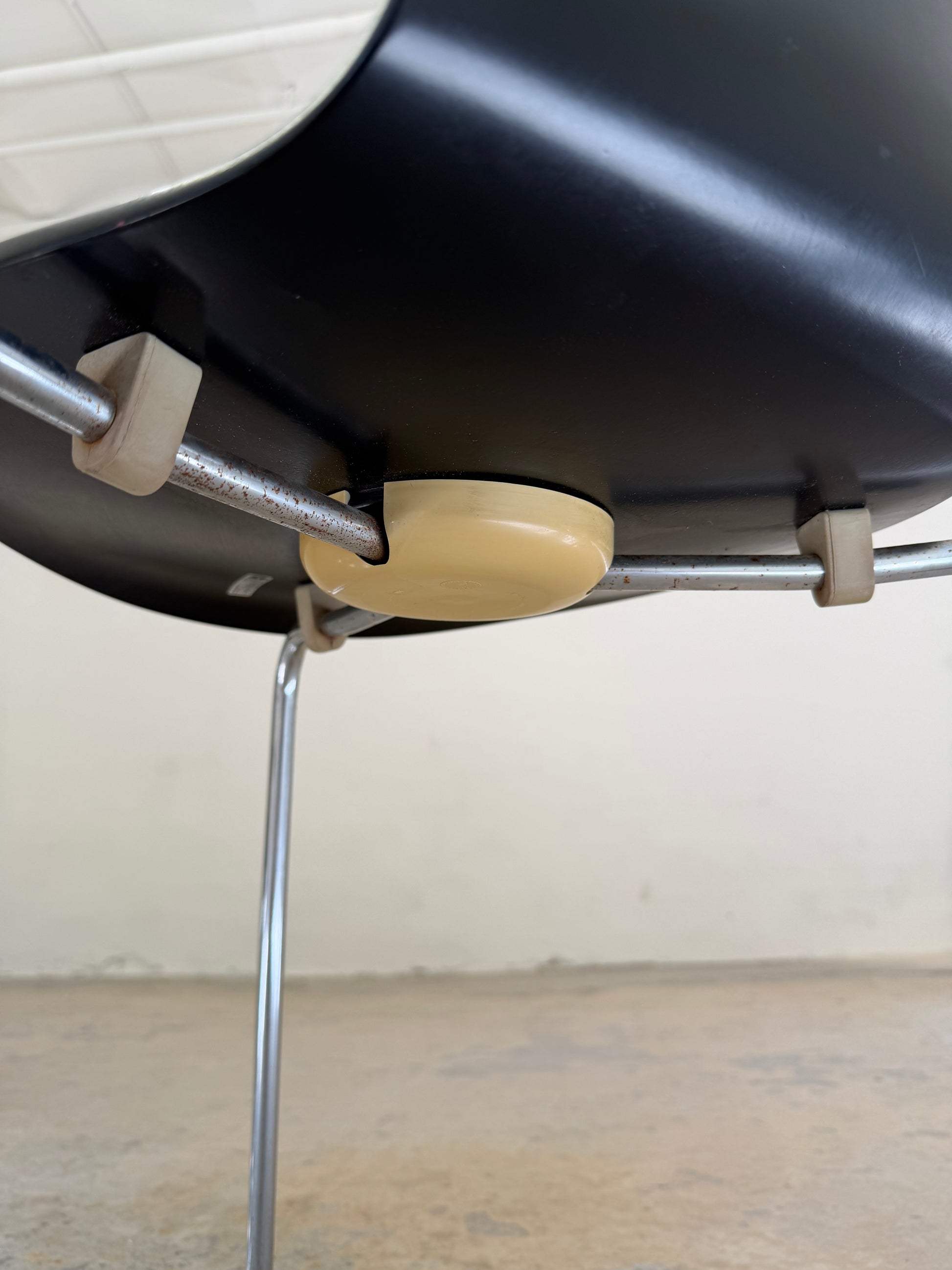 Stuhl Ameise schwarz von Arne Jacobsen für Fritz Hansen 1992