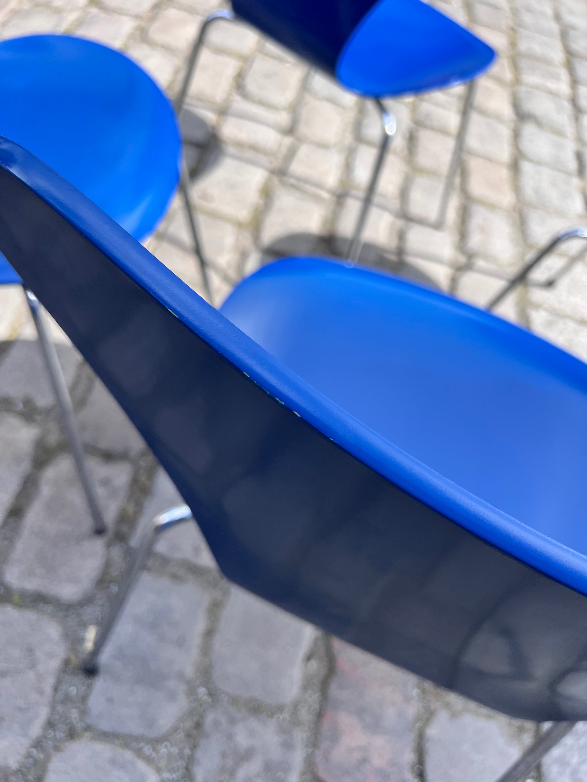 Set: 4x Stuhl Serie 7 Königsblau lackiert von Arne Jacobsen für Fritz Hansen