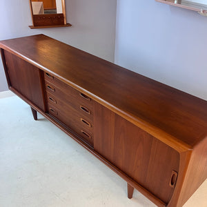 Sideboard Teak von H.P. Hansen