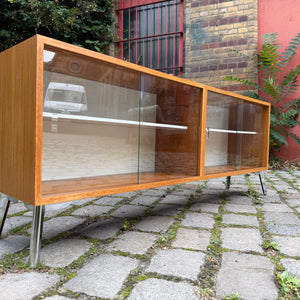 Sideboard Teak mit Vitrine & neuen Chromfüßen