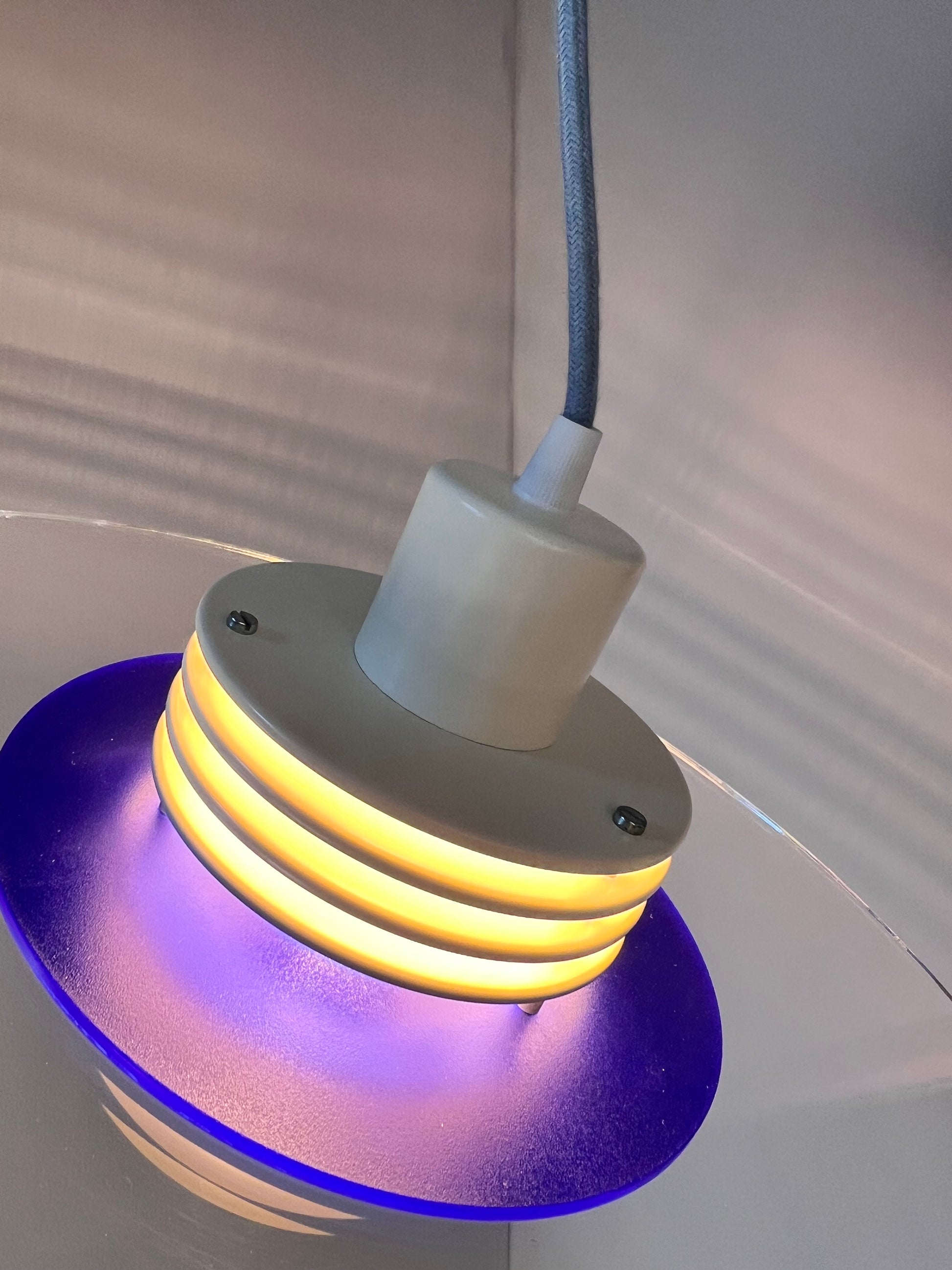 Lamellenlampe „Astra“ blau Plexiglas aus Dänemark