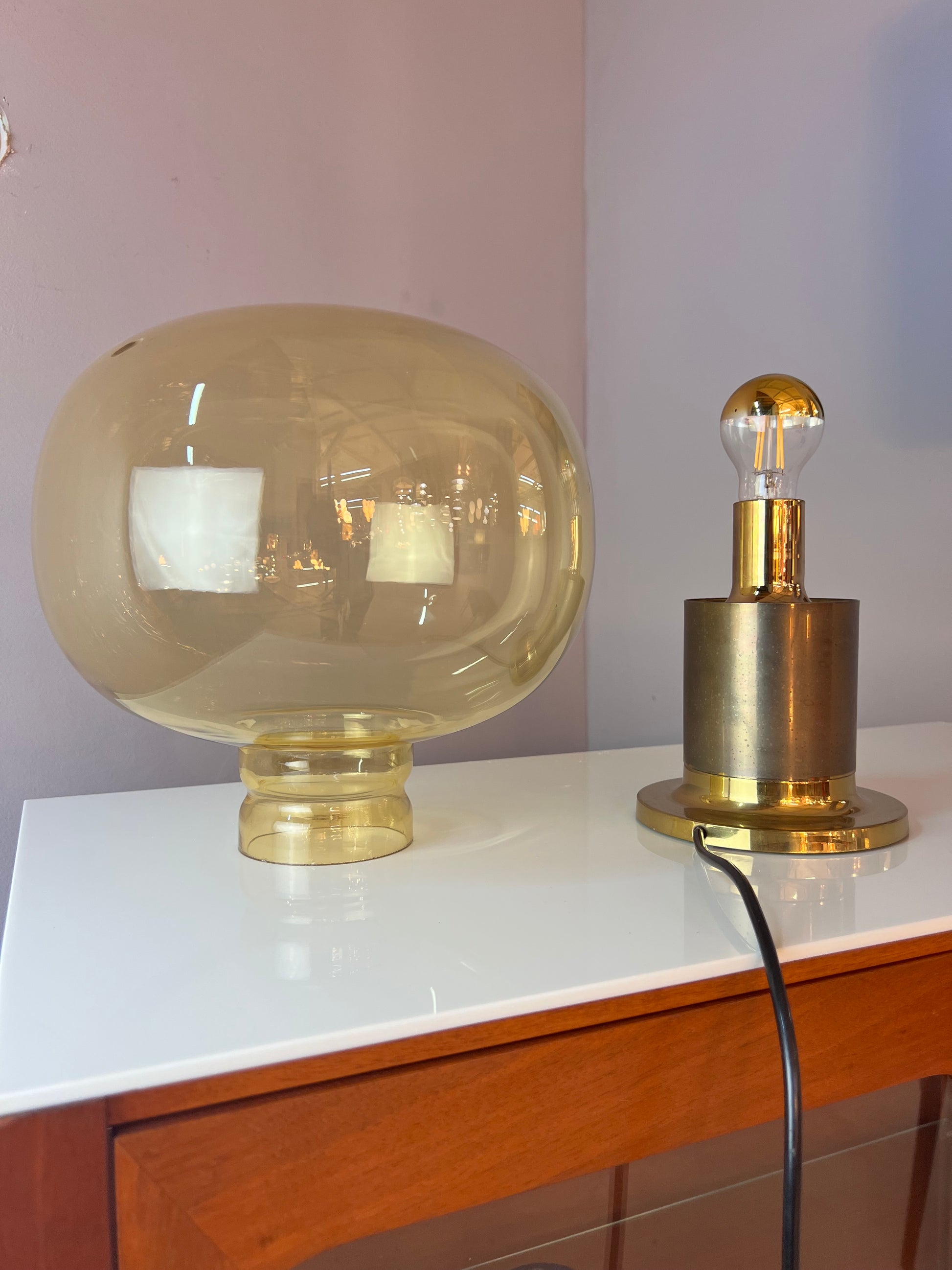 Tischlampe Messing Glas mundgeblasen
