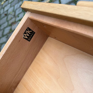 Kommode Eiche mit neuen Chromfüßen von WK Möbel