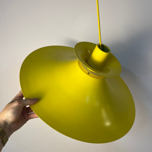 Lamellenlampe neu lackiert gelb aus Dänemark