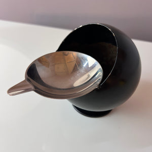 Kugelaschenbecher schwarz Chrom von Quist
