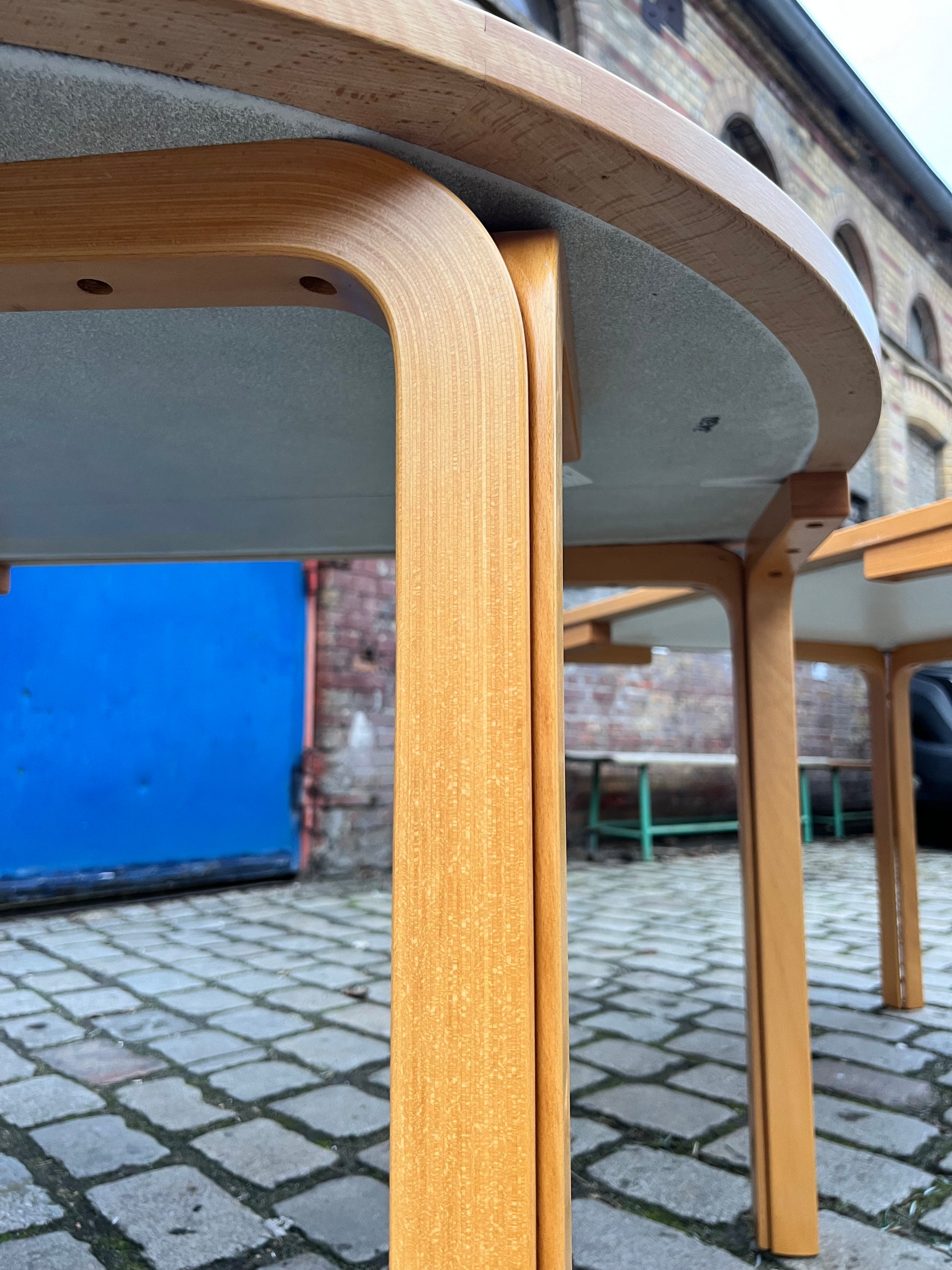 Halbrunder Esstisch grau Buche von Rud Thygesen & Johnny Sørensen für Farstrup