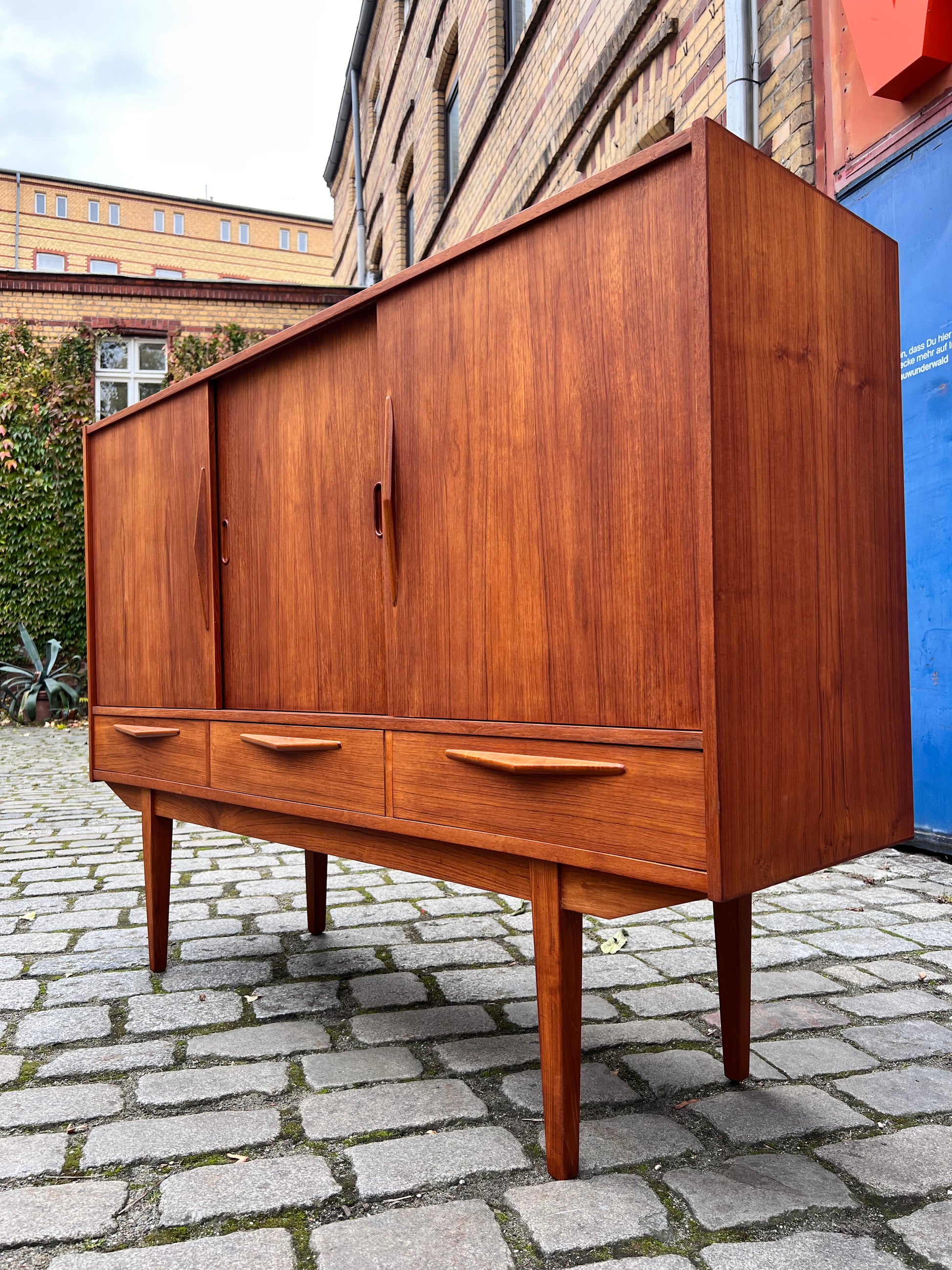 Highboard Teak aus Dänemark