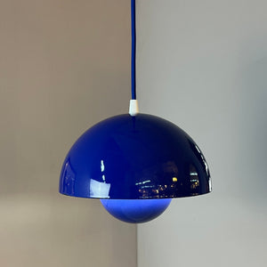 Hängelampe Flowerpot blau Emaille von Verner Panton für Louis Poulsen
