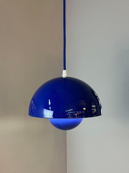 Hängelampe Flowerpot blau Emaille von Verner Panton für Louis Poulsen