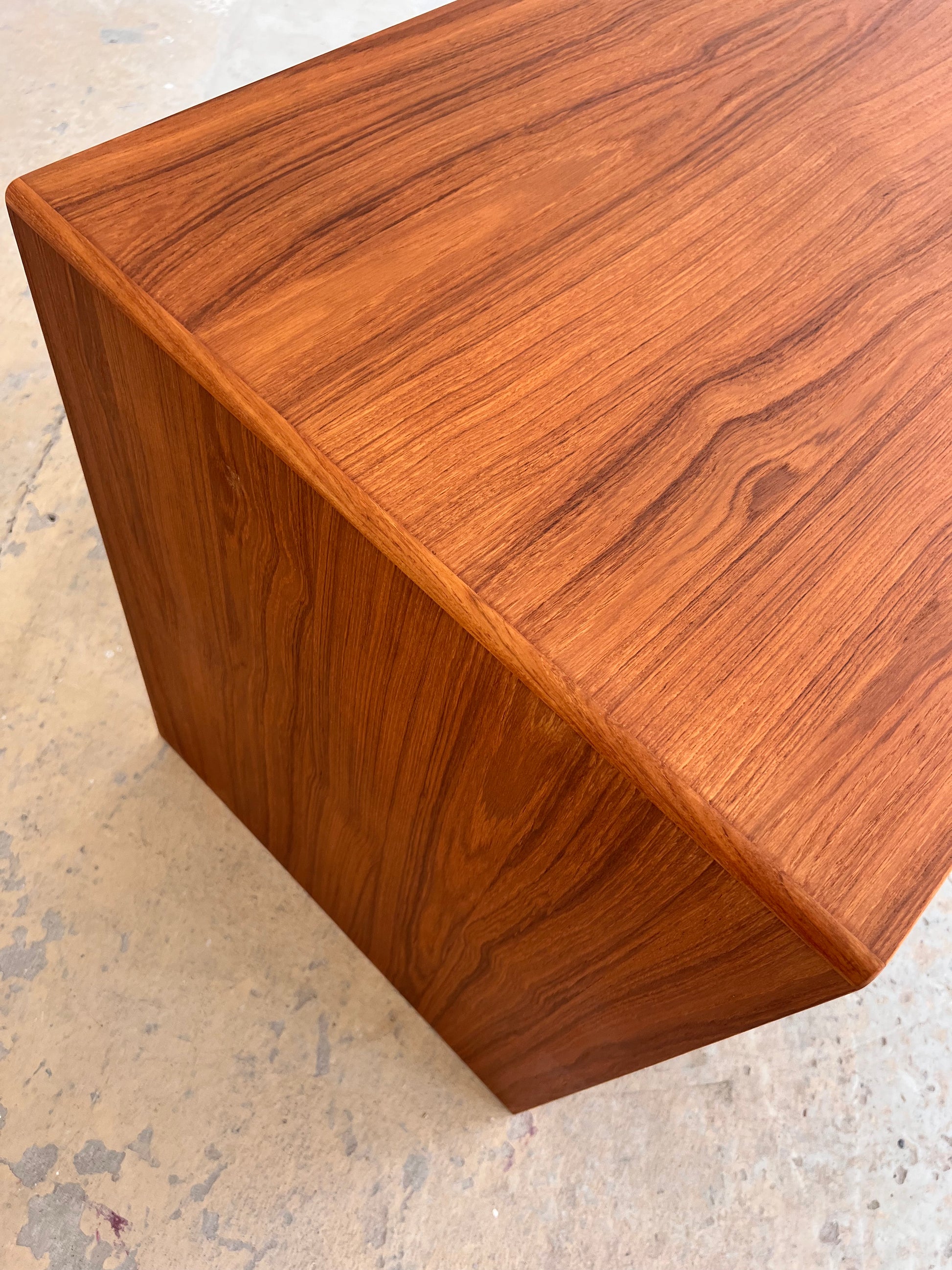Schreibtisch Teak mit extra Laptop-Fach aus Dänemark