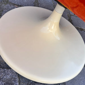 Sessel mit Tulpenfuß orange creme 70er