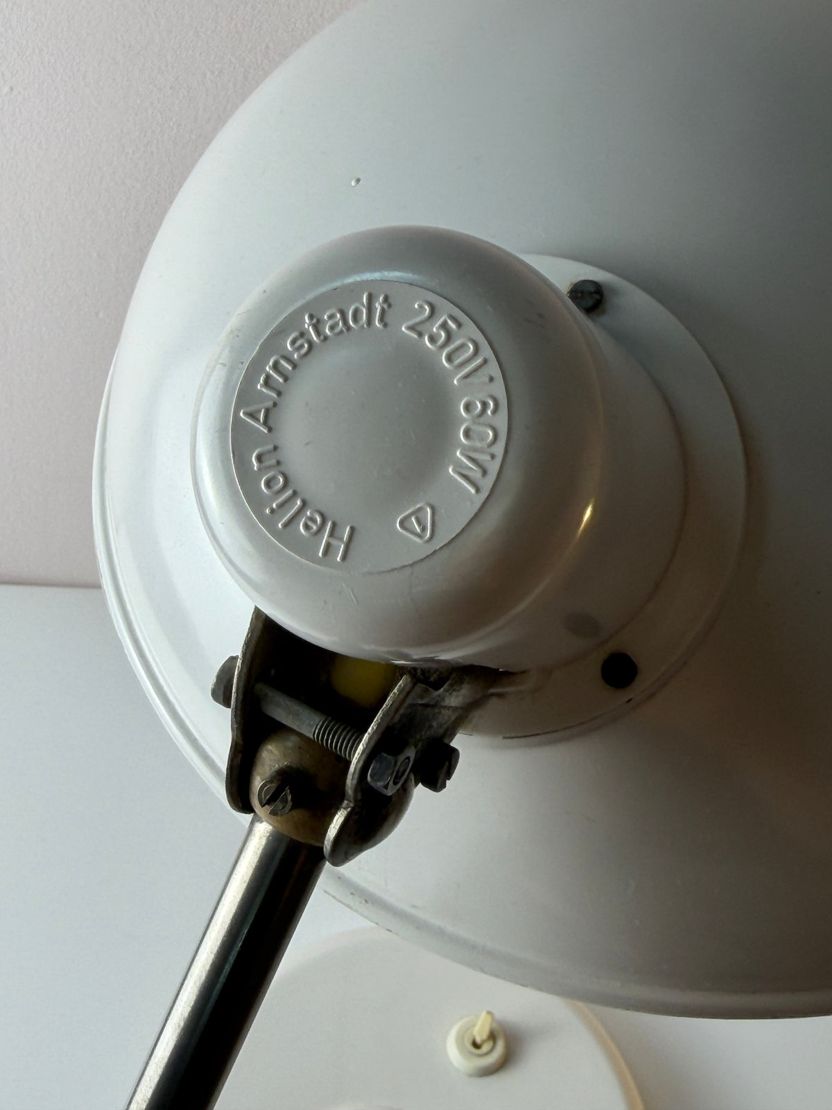 Schreibtischlampe weiß Metall von Helion - VEB Leuchtenbau Arnstadt