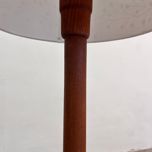 Stehlampe Teak mit verziertem Stoffschirm aus Dänemark