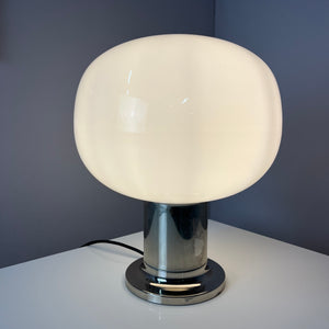 Mushroom Tischlampe Opalglas Chrom von Doria