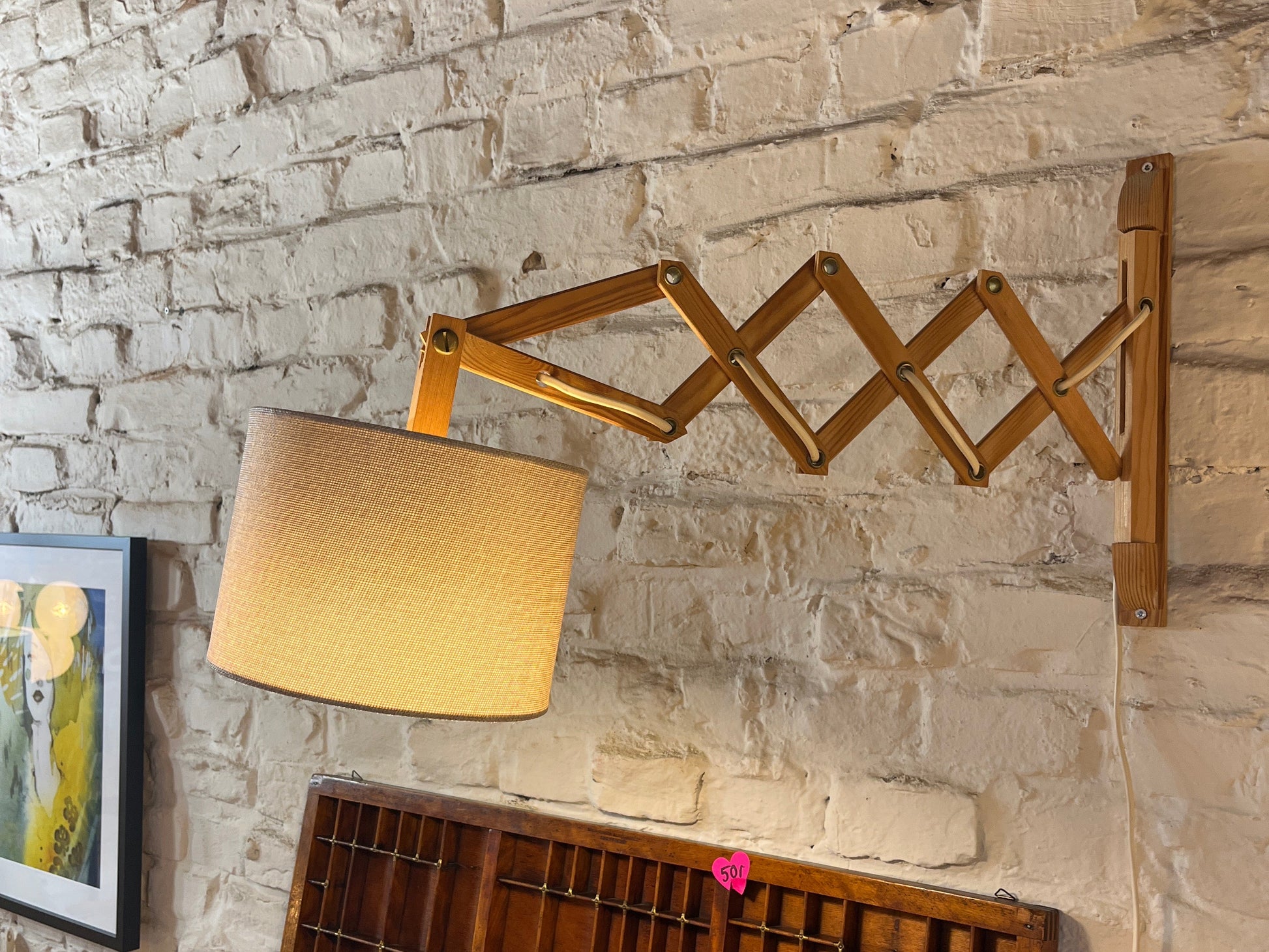 Scherenlampe beige Holz von Le Klint