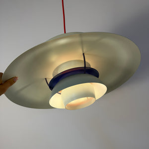 Lamellenlampe PH5 weiß von Poul Henningsen für Louis Poulsen