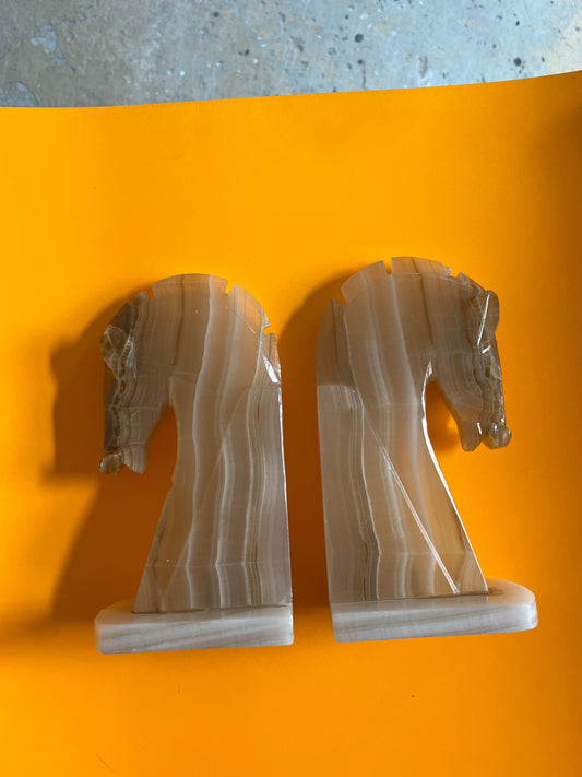 Set: 2x Buchstütze Pferdekopf Onyx Marmor