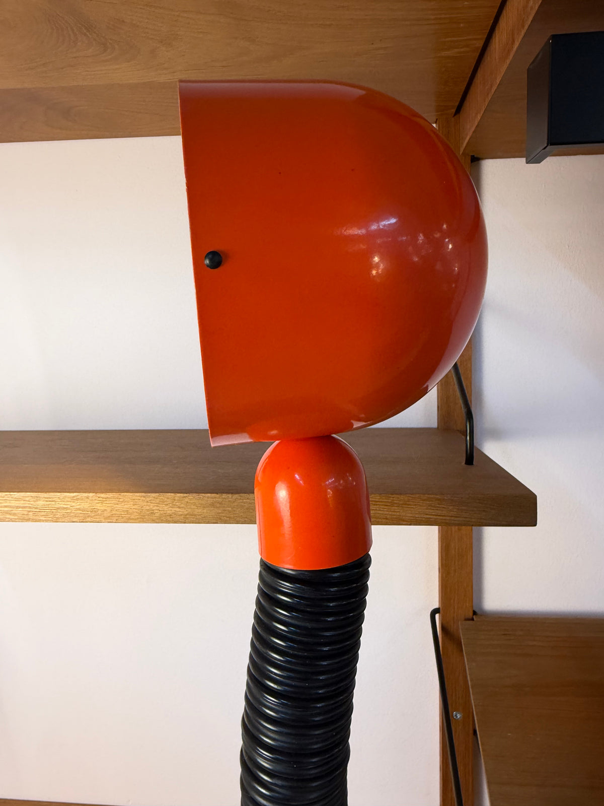 Klemmlampe orange schwarz aus Dänemark