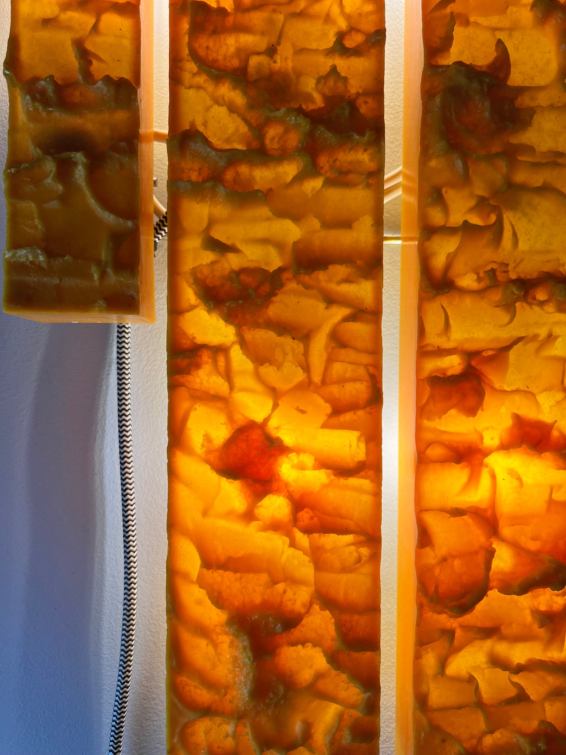 Wandlampe gelb von Uwe Mersch