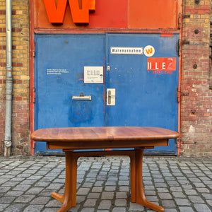 Ausziehbarer Esstisch Teak mit integriertem Fach für Platten