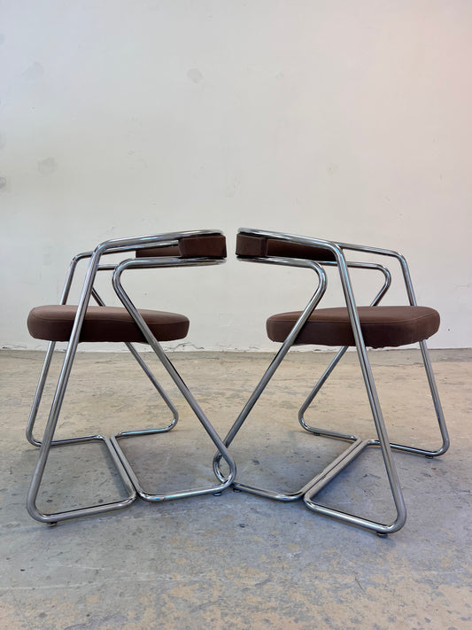 Polsterstuhl Chrom mit braunem Velour