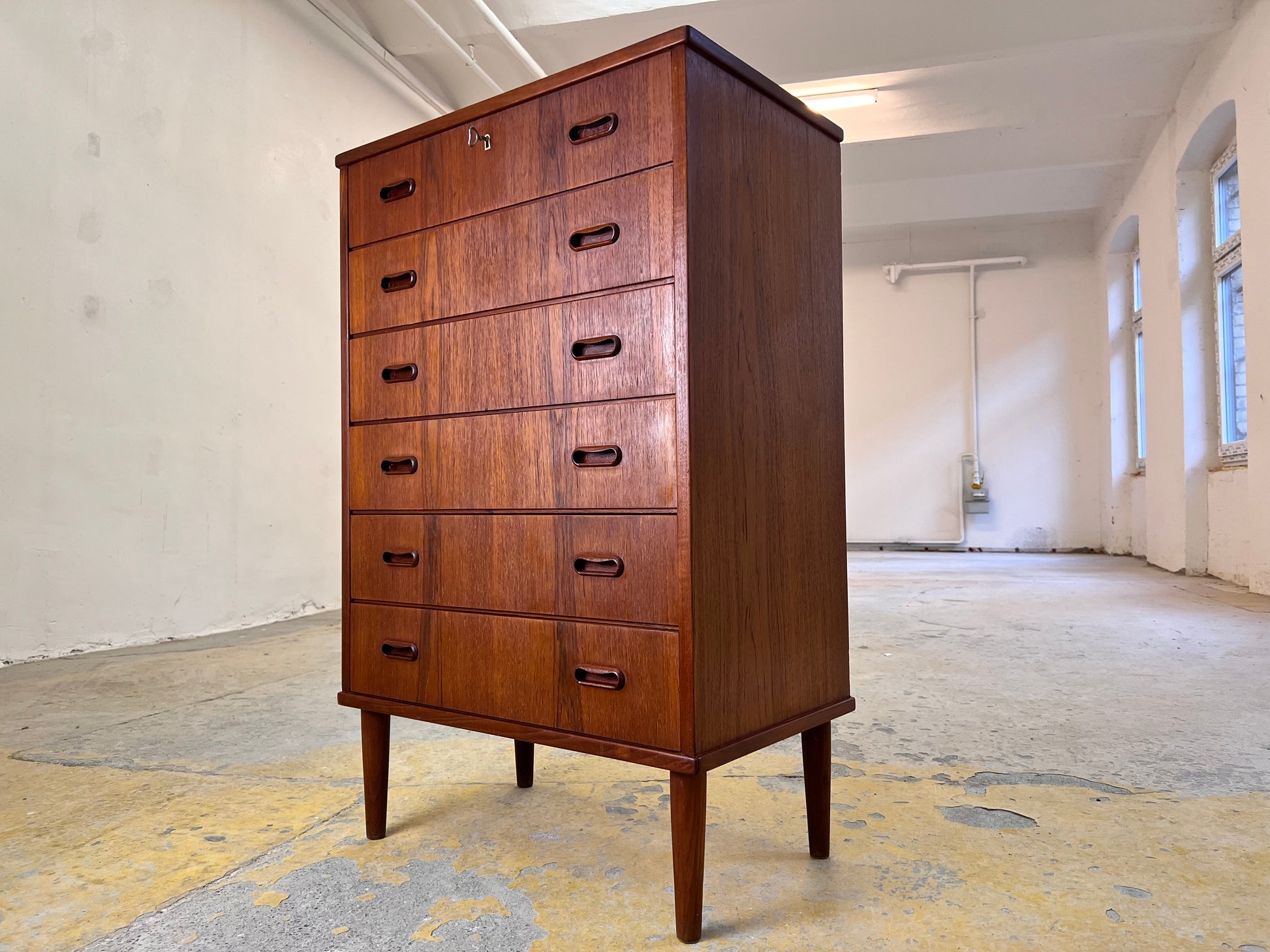 Kommode Teak mit Schloss aus Dänemark