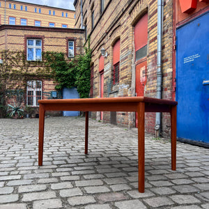 Ausziebarer Esstisch Teak von Henning Kjearnulf
