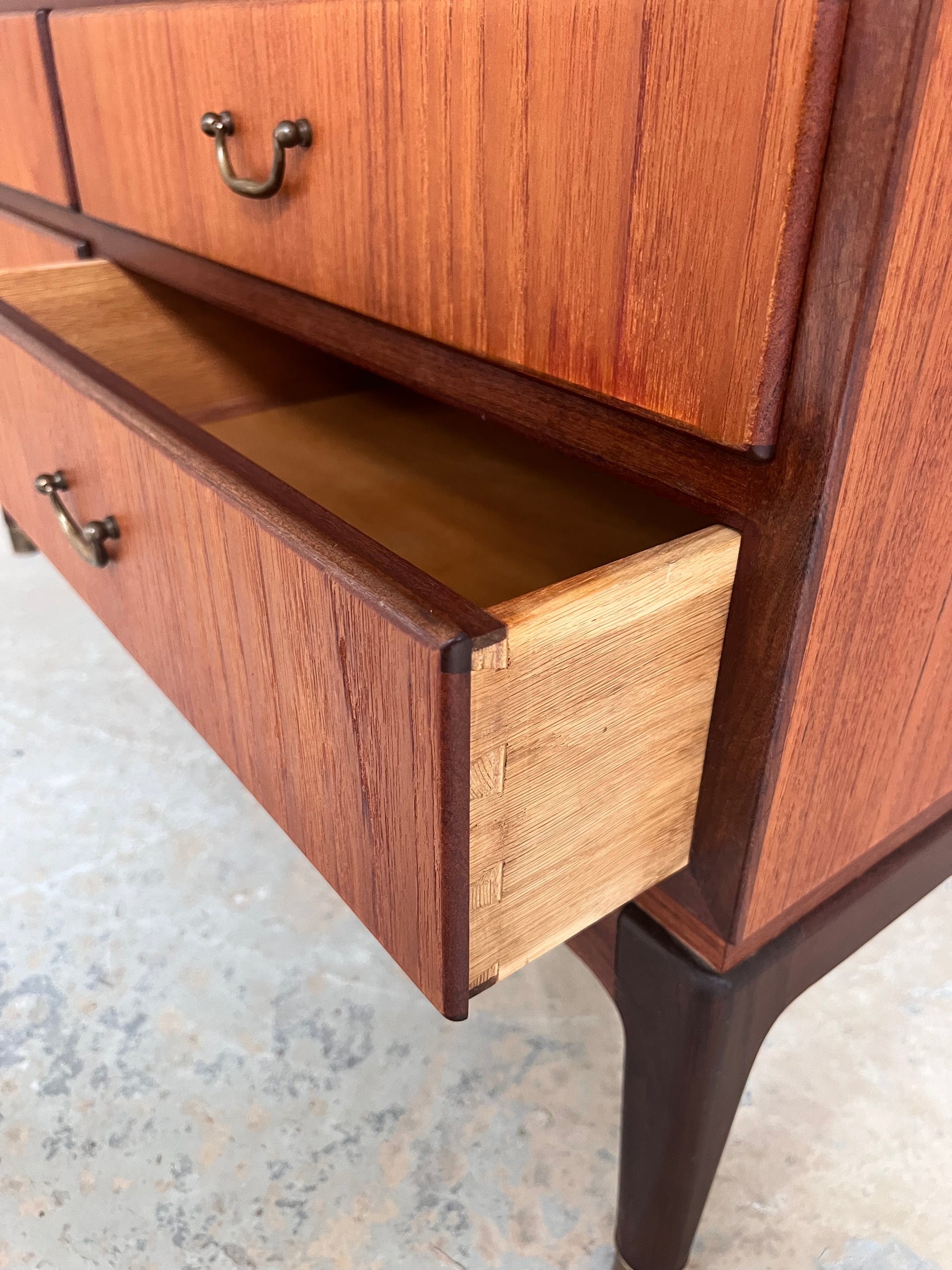 Büroschrank Teak mit Schloss aus Dänemark