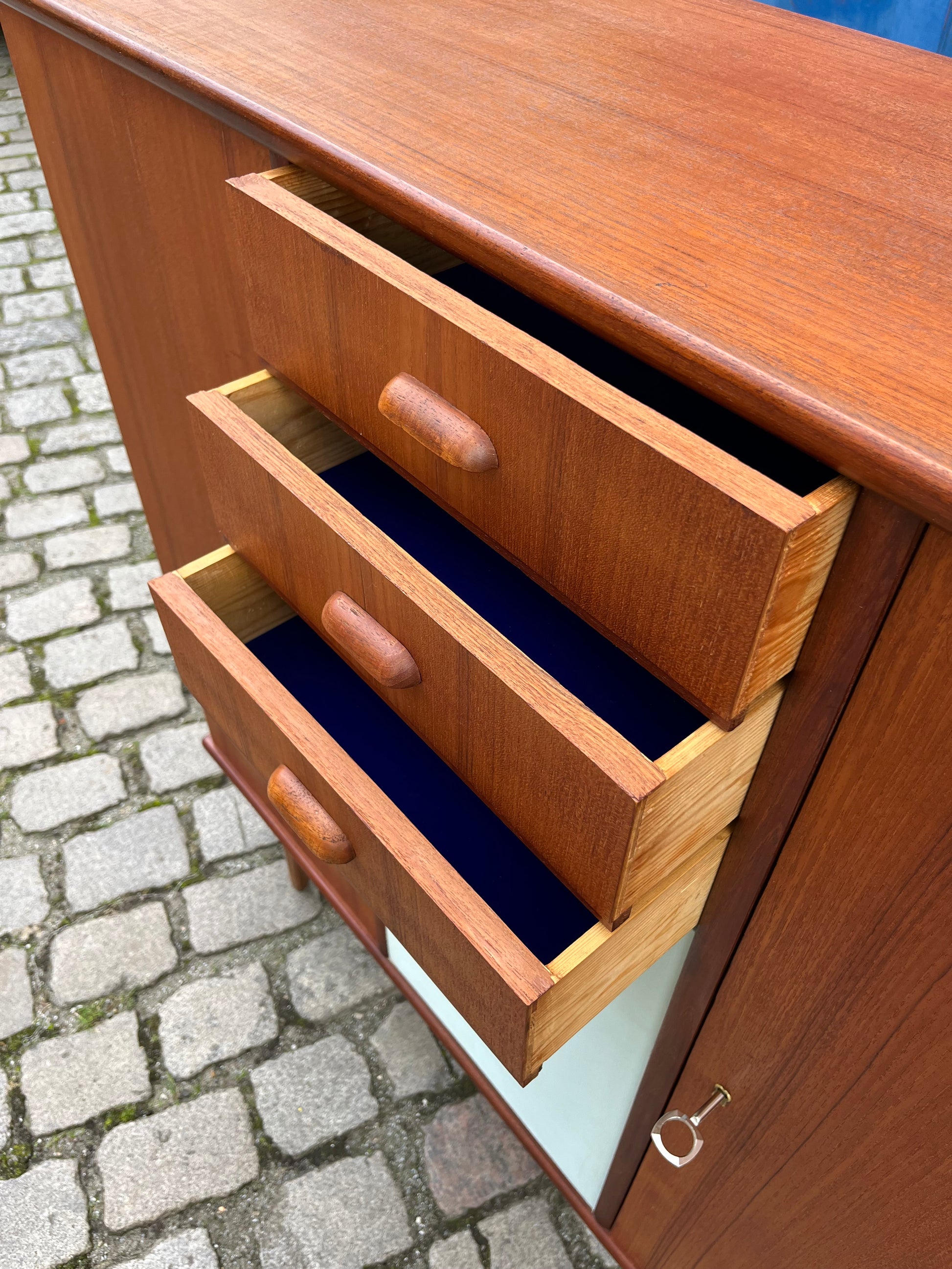 Highboard hellblau Teak