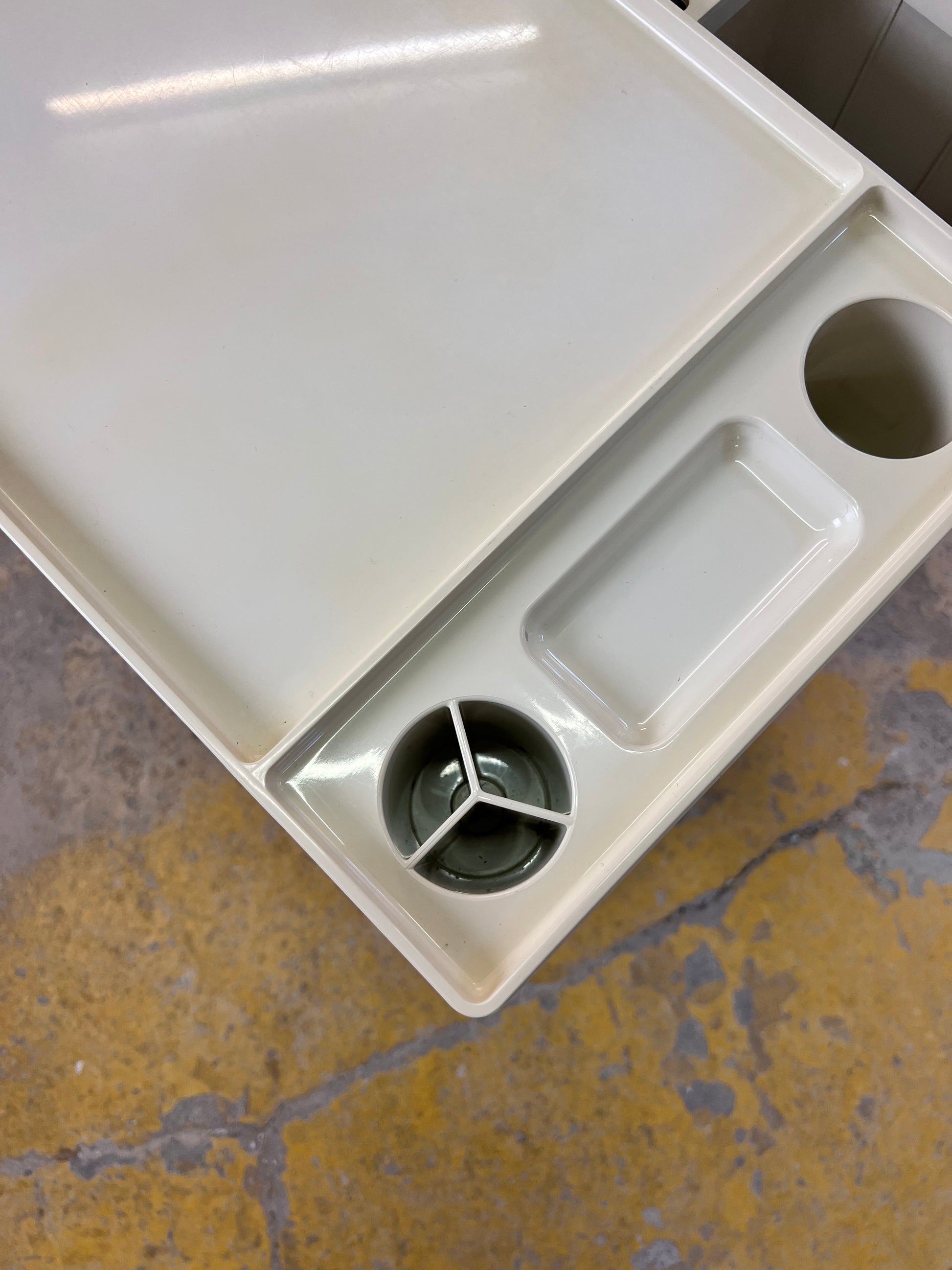 Rollwagen Stile cremeweiß von Giovanni Pelis für Neolt