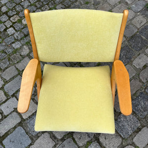 Sessel Z limettengrün neu gepolstert