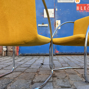 Freischwinger „Lens“ senfgelb Cord & Chrom von Giovanni Offredi für Saporiti Italia