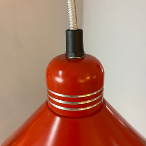 Hängelampe rot Metall aus Dänemark