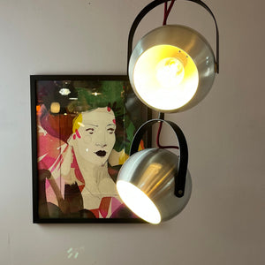 Kugellampe mit Kippmechanismus silber schwarz