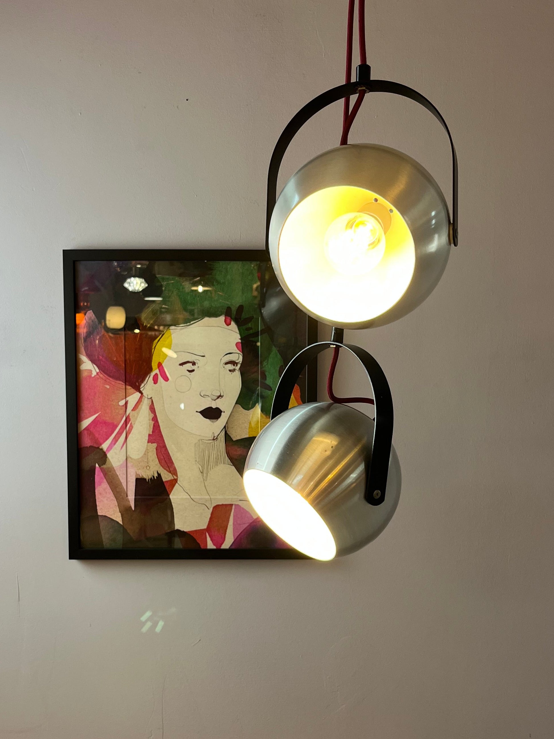 Kugellampe mit Kippmechanismus silber schwarz