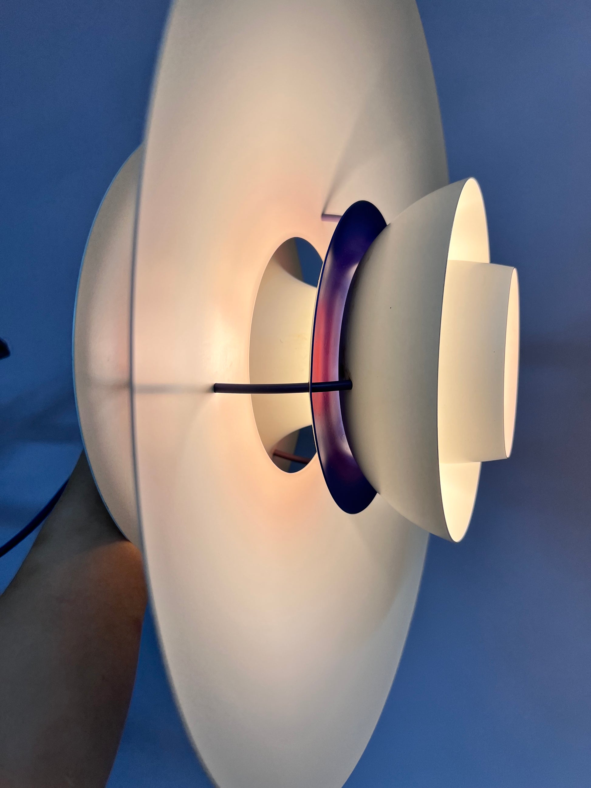 Lamellenlampe PH5 weiß blau von Poul Henningsen für Louis Poulsen