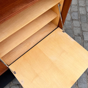 Regal Teak mit Minibar auf neuen Holzfüßen aus Dänemark
