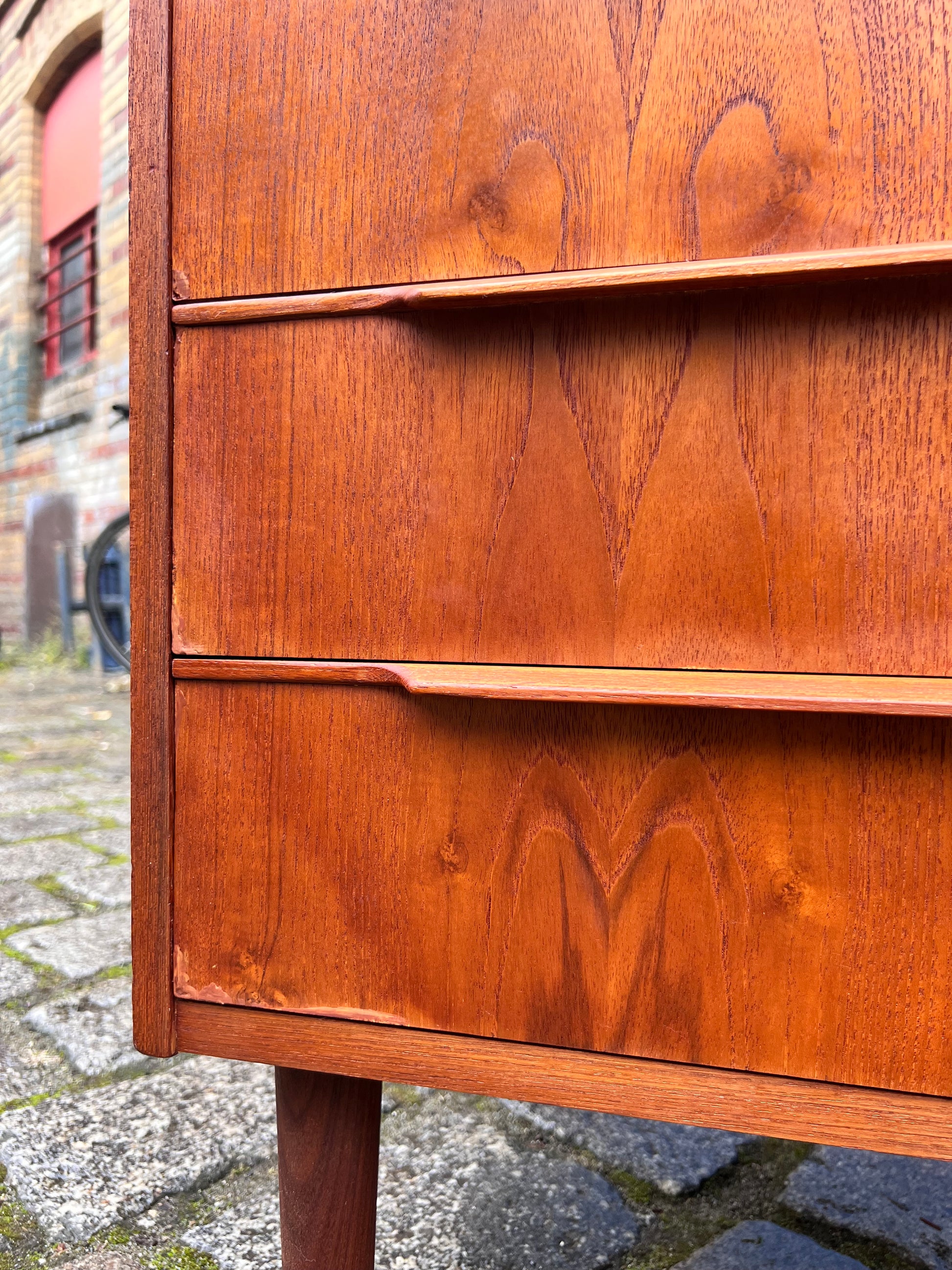 Kommode Teak mit Schloss aus Dänemark