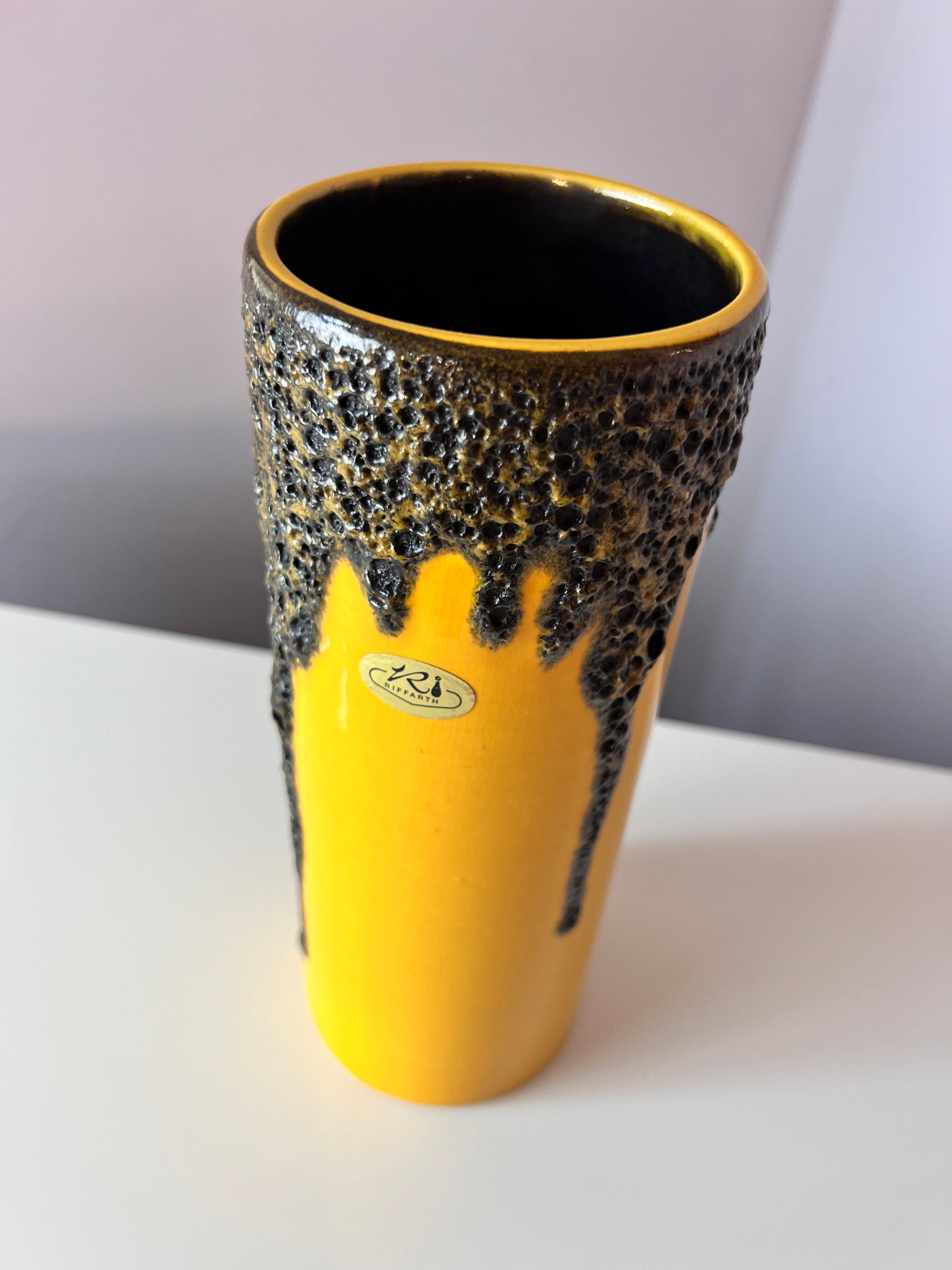 Vase Fat Lava  301-25 gelb von Riffarth Keramik